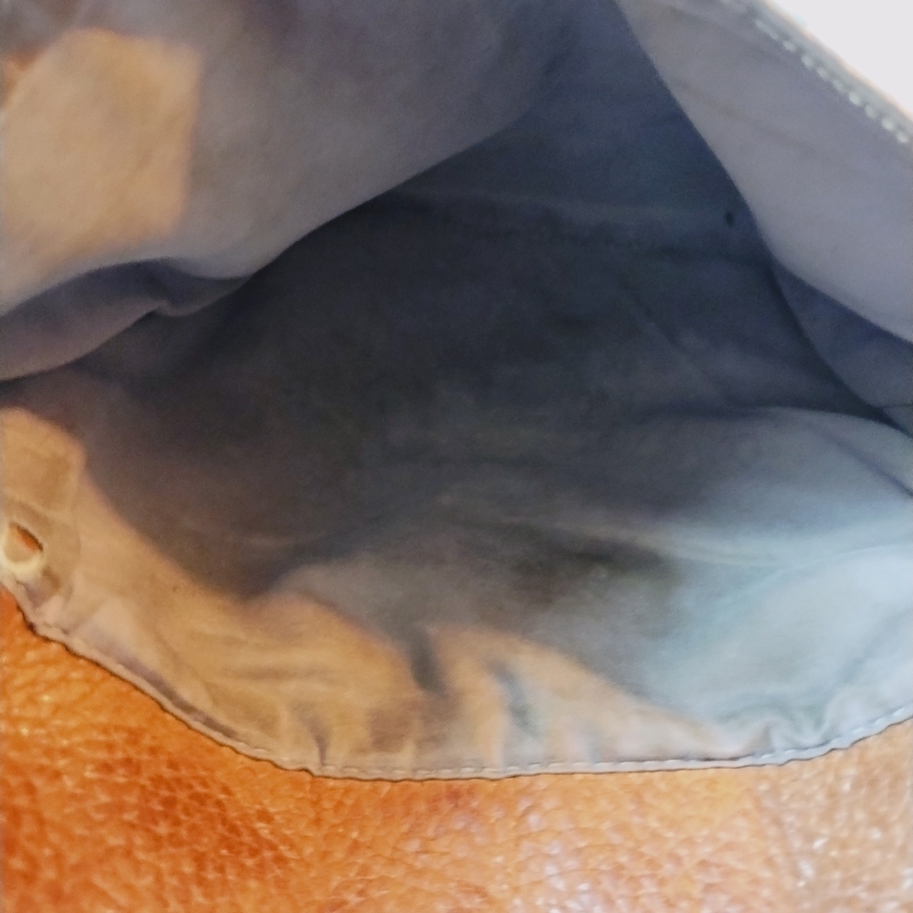 Fossil Brown Leather Crossbody Pebble Bag - Picture 10 of 16